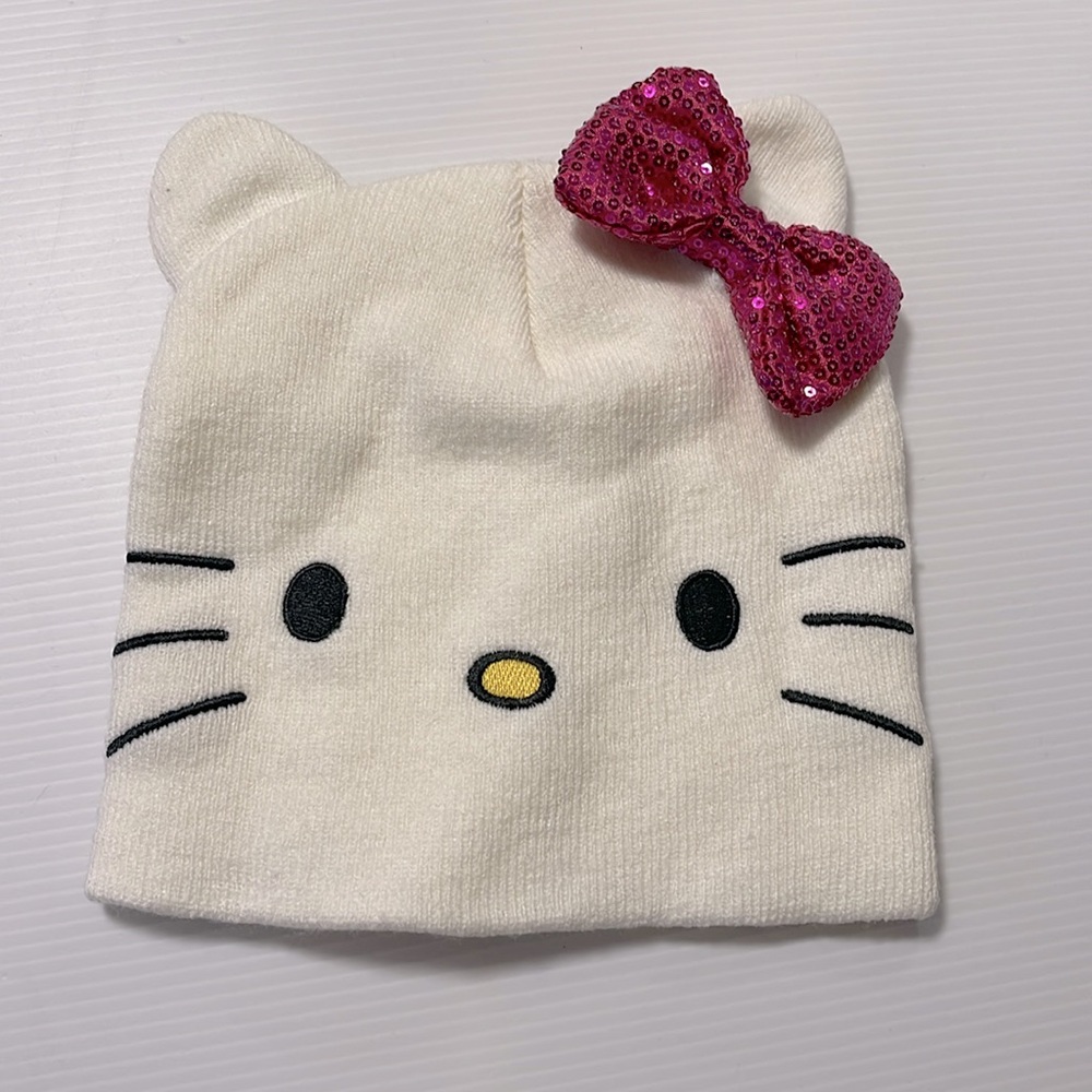 NEW Hello Kitty Beanie Winter Hat - White - OS